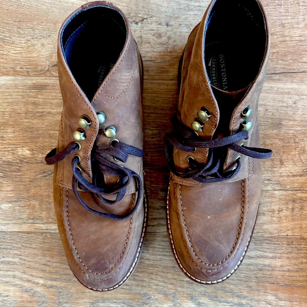 Bostonian leather chukka boots Men’s size 8